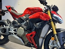 2025 Ducati Streetfighter V4 S Ducati Red 