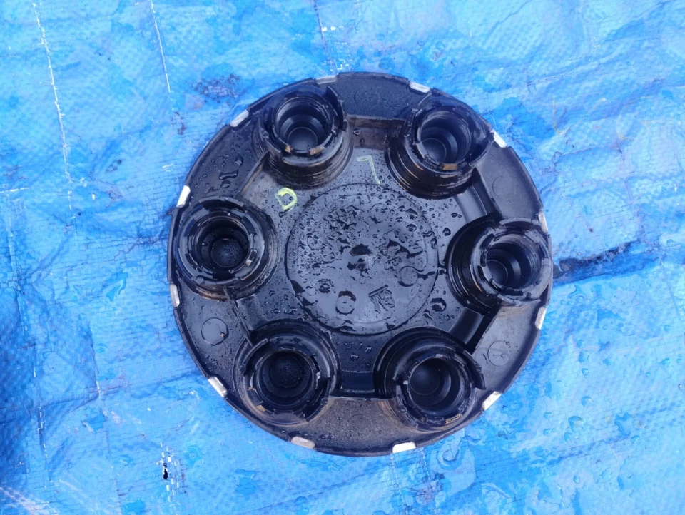 04-07 Chevy Tahoe Suburban Silverado 1500 Pickup 6 LUG Center Cap OE 9594520 D7 - Image 4 of 4