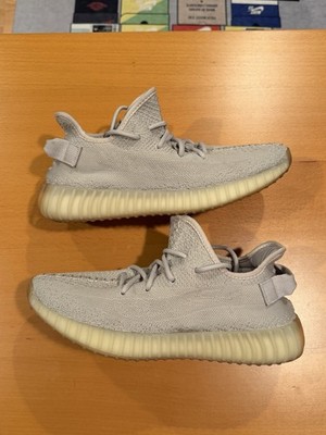 YEEZY BOOST 350 V2 Size: 9.5 Beige New adidas Yeezy Boost 350 V2 Beige Black size 9.5 2022 ed  main image 2