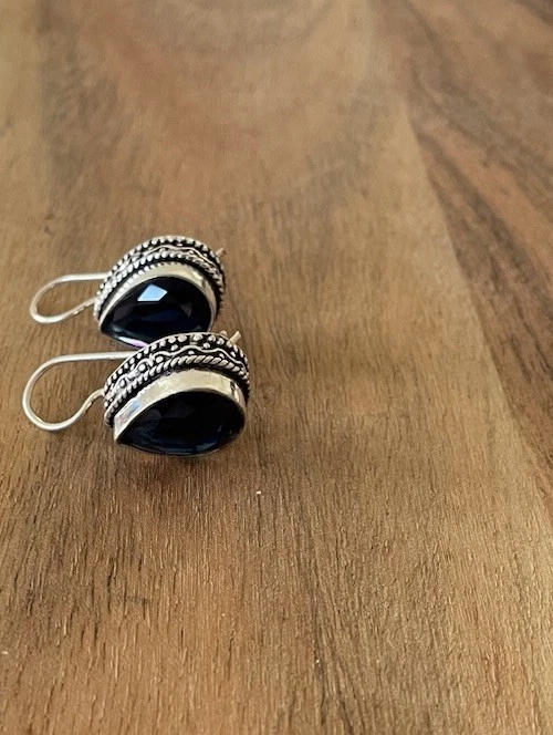 Pendientes artesanales de cristal facetado de tanzanita chapados en plata de ley - Nuevos Foto 4 de 4