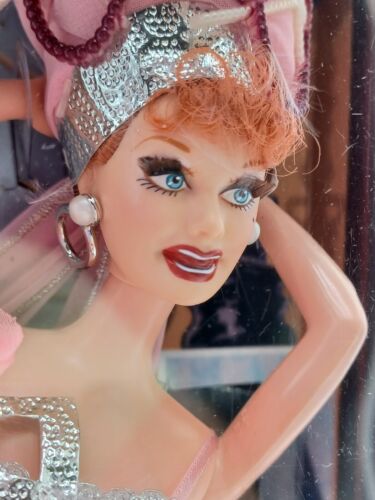 I Love Lucy Barbie Puppe Episode 116: Lucy Gets in Pictures / Mattel J0878, NrfB - Bild 2 von 7