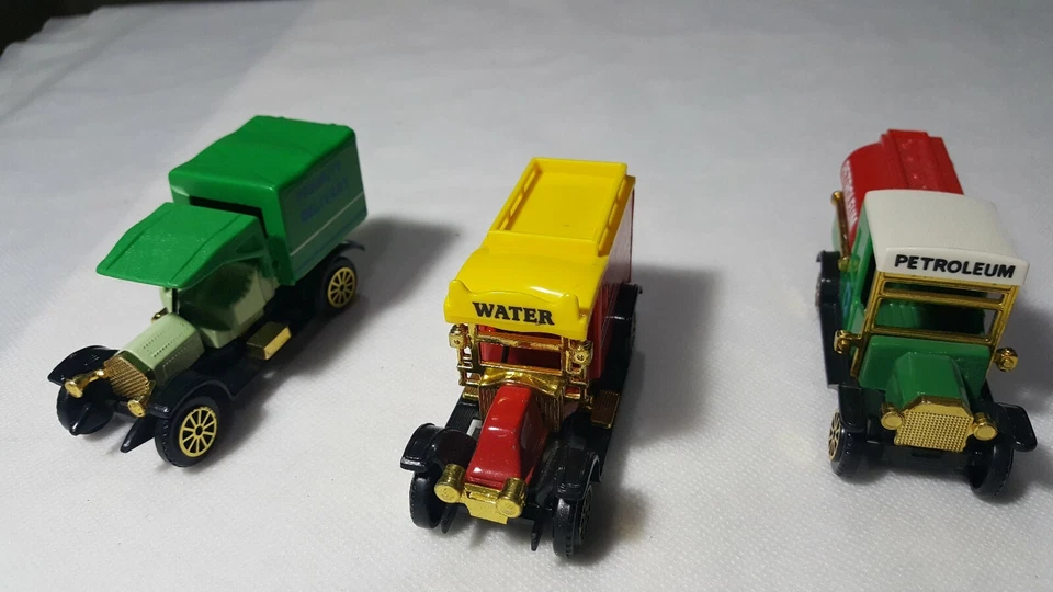 LOTE DE CAMIONES DE REPARTO de colección Foto 2 de 4