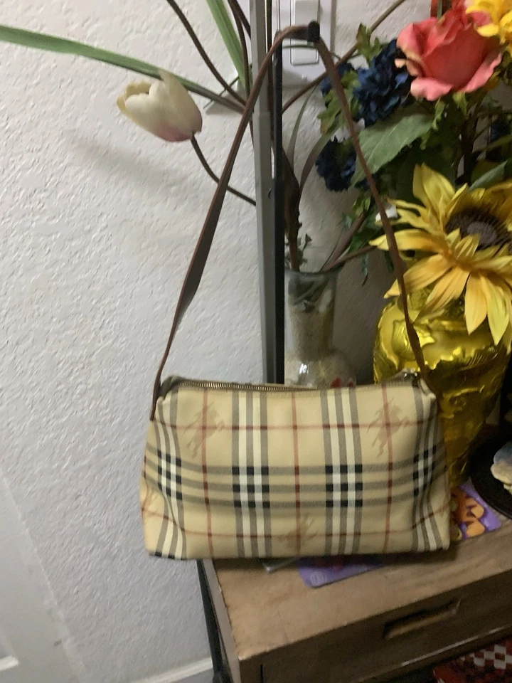 burberry handbag nova check pvc - Image 4 of 4