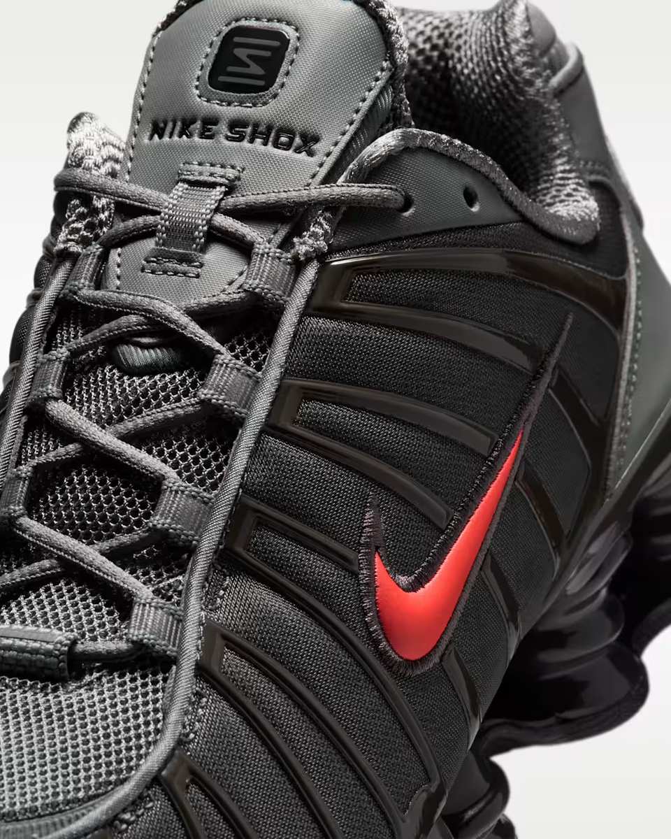 靴 NIKE SHOX TL *010 BLACK/DK SMOKE GREY Nike Shox TL Shoes SE Smoke Grey Medium Ash Anthracite Men's