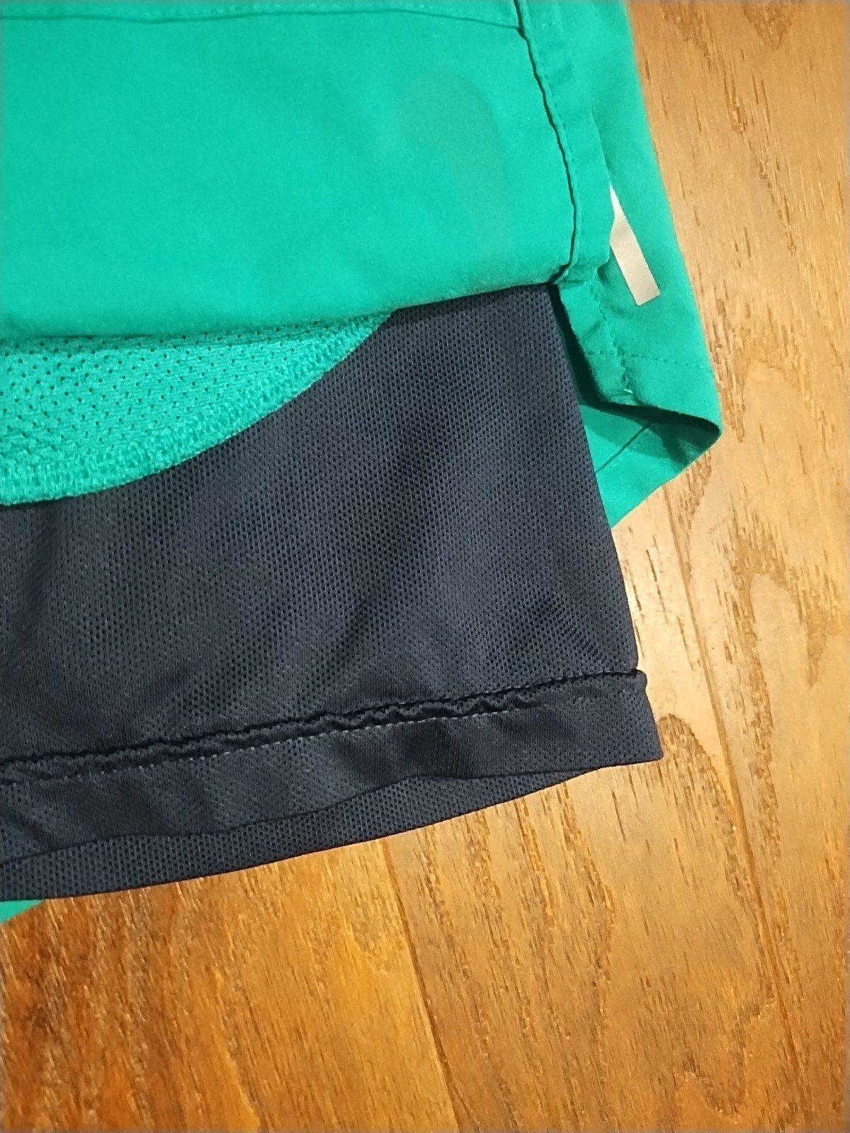 Nike Dri-Fit Running Women’s Small Kelly Green Long Line Athletic Lined Shorts thumbnail 4