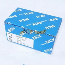 1X NEW SICK DS50-P1122 1047405 Distance Sensor 10-30 VDC