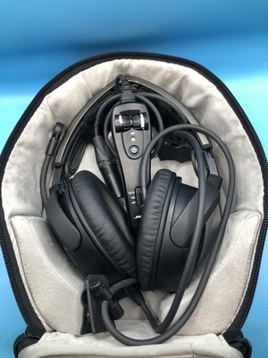 Bose A20 Aviation Headset - XLR 5-Pin - ANR - Non-Bluetooth - Case - Serviceable