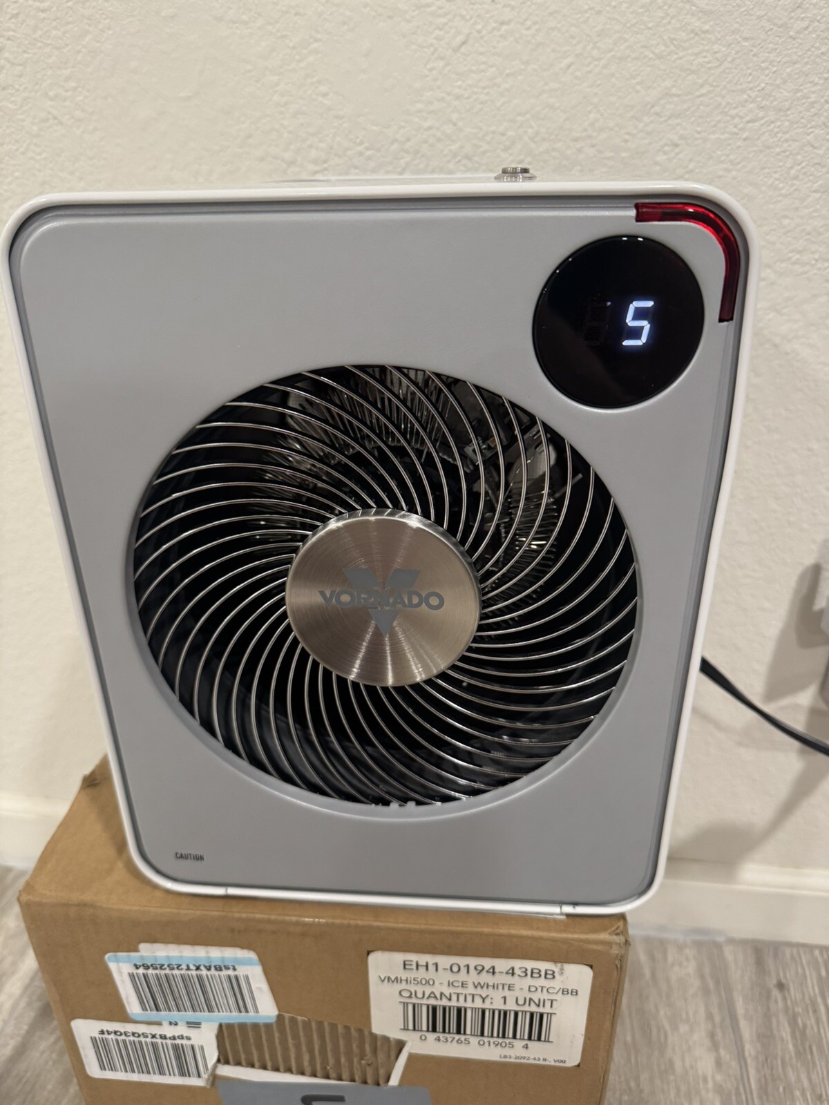 Vornado VMH500 Whole Room Metal Heater with Auto Climate - White