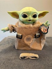 Star Wars The Child Plush Premium Bundle Talking Baby Yoda Mandalorian Bag