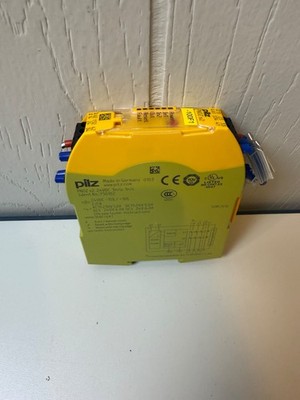 Pilz PNOZ s2 24VDC 3n/o 1n/c Safety Relay, 750102 Made in Germany