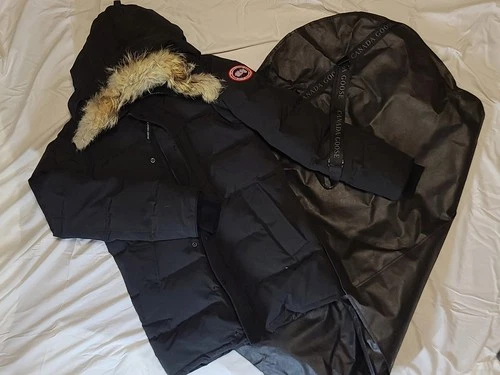 Canada Goose Men's Carson Parka - UNWORN, BLACK, MEDIUM - product listing photo