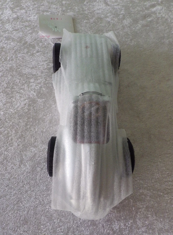 CMC 1954 1955 Mercedes-Benz W196 Monoposto Silver Arrow diecast NIB Silberpfeil - Image 4 of 4