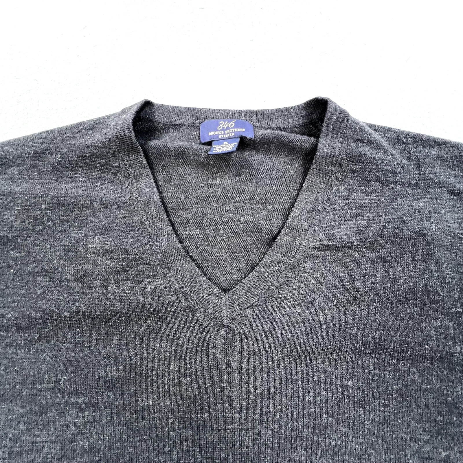 Brooks Brothers 346 Sweater Mens XL Gray Merino Wool V Neck Pullover