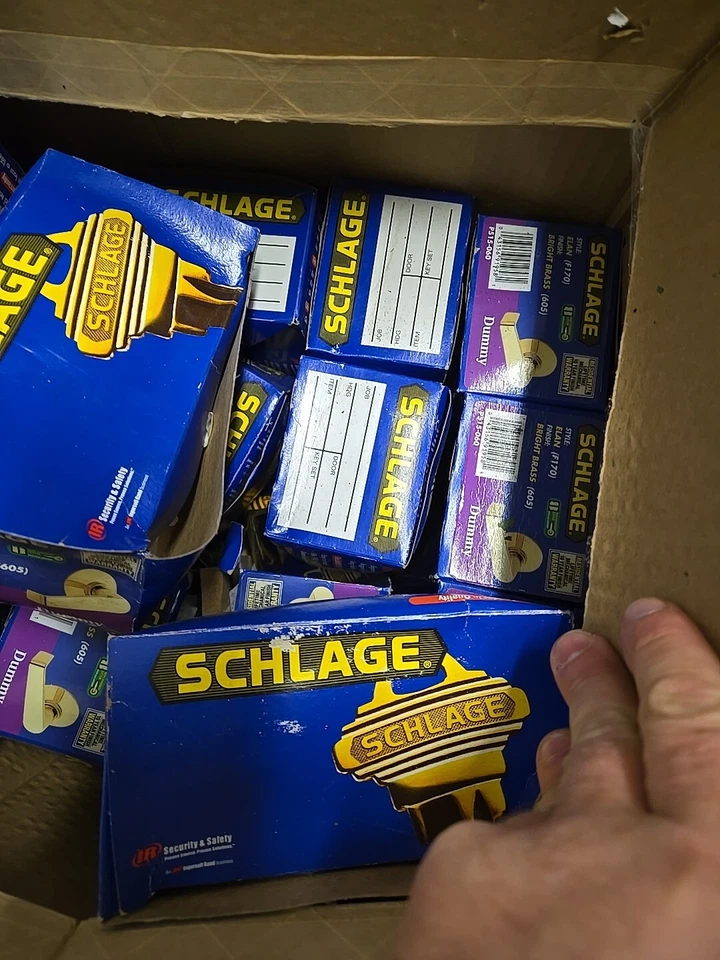 Lot (17) Schlage ELAN P515-060 Dummy Door Knob Lever Handle Bright Brass F170 - Image 3 of 4