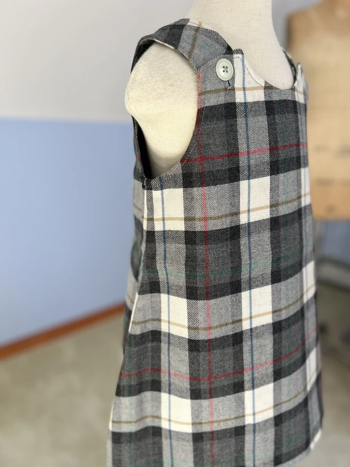 Hand Made Little Girls Wool Jumper Size 4T Girl's Wool Dress Plaid Dress - Image 4 of 4