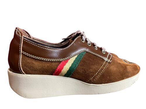 NOS 7 B Brown Suede Vtg 60s 70s Shoe Leather Plat… - image 1