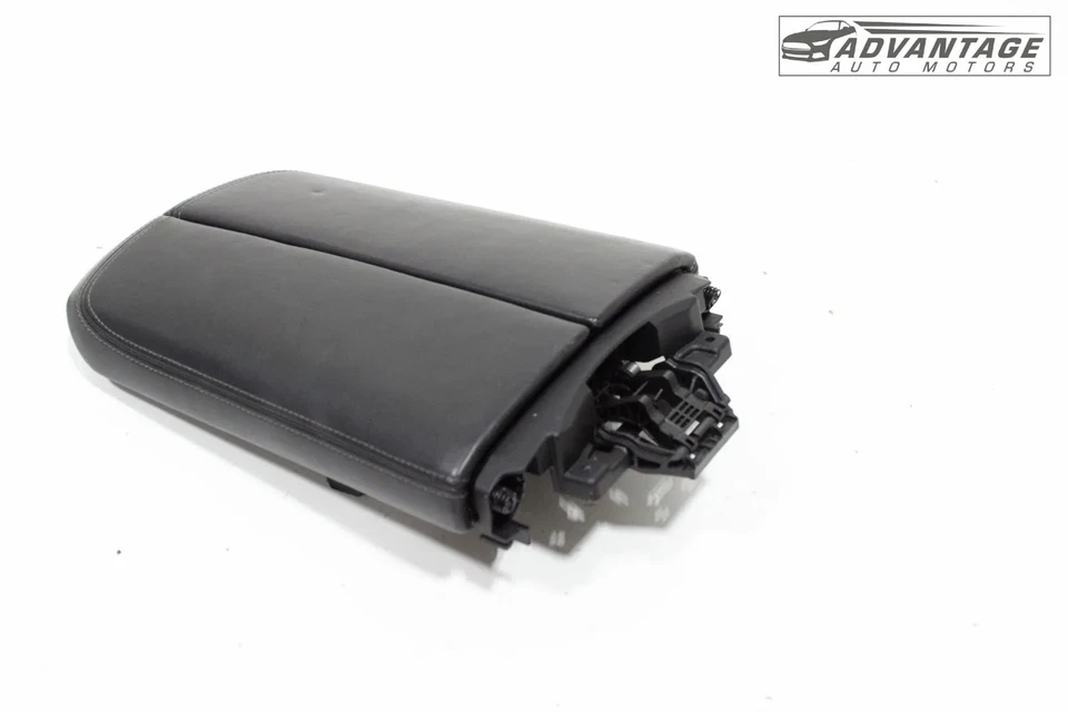 2016-2022 BMW 750I XDRIVE G12 FRONT CENTER CONSOLE ARMREST STORAGE LID COVER OEM - Image 3 of 4