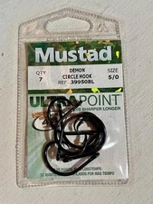 Mustad Ultra Point Demon Circle Hook Size 5/0 Pack of 7 #39950BL NOS