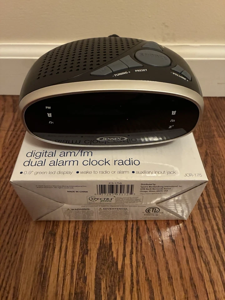 Jensen Digital AM/FM Dual Alarm Clock Radio JCR-175 Green LED New In Box - Image 4 of 4