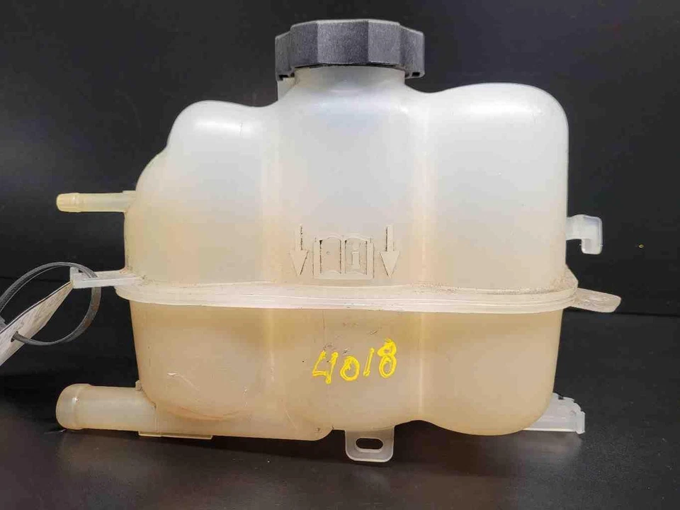 ✅ 2024 CHEVY TRAVERSE COOLANT RECOVERY BOTTLE OEM - Image 3 of 4