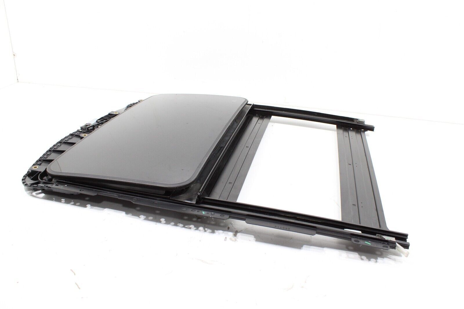 2014 - 2020 MASERATI GHIBLI SUNROOF SUN ROOF WINDOW GLASS & MOTOR & SHADE OEM