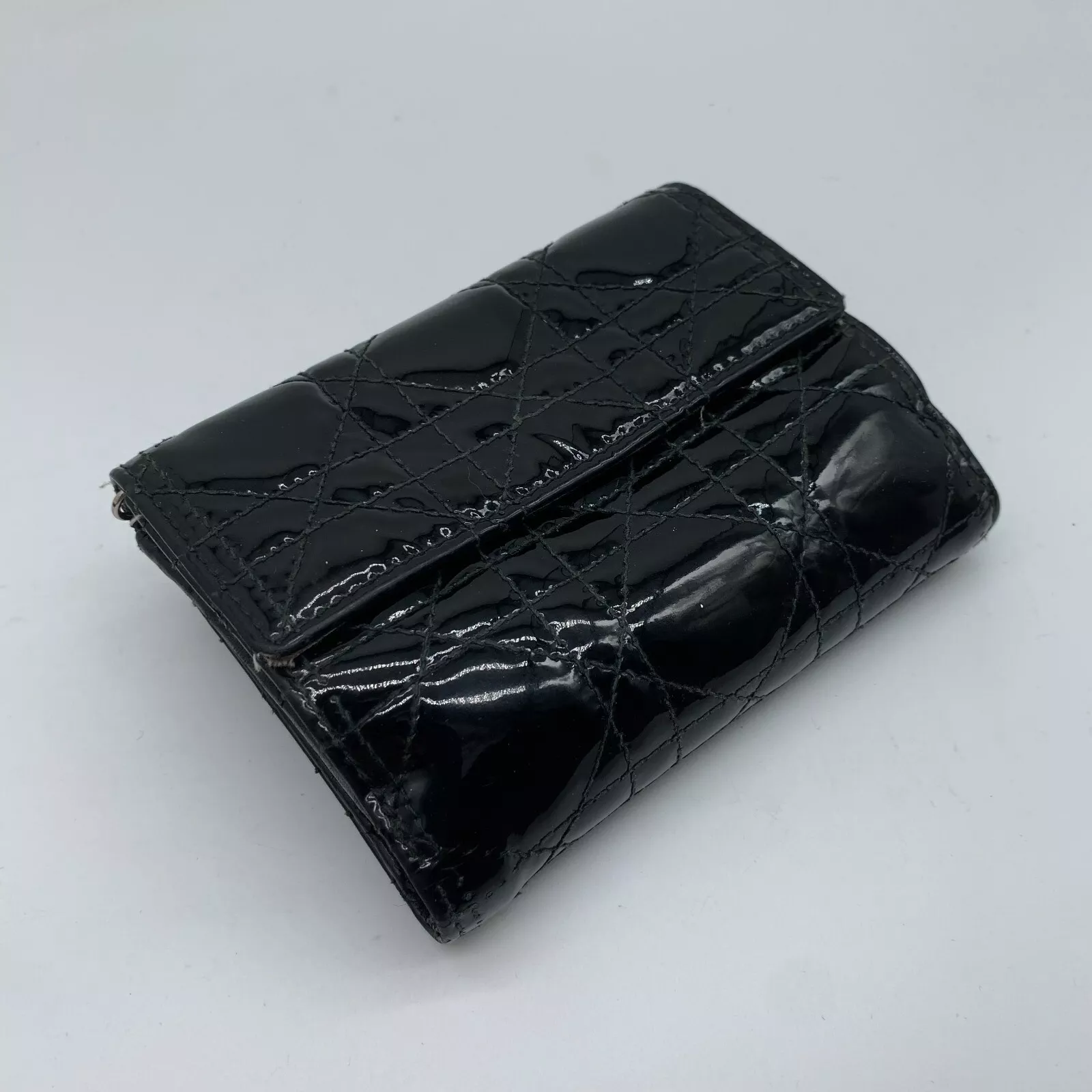 Christian Dior Lady Dior porte monnaie folio cannage cuir verni *occasion