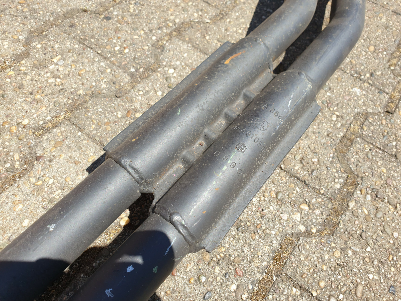 NEU NOS Mercedes W114 GILLET Schalldaempfer Auspuff Exhaust Pipe 