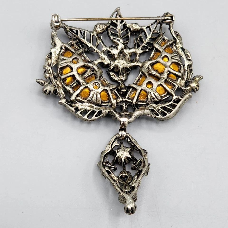 Vintage Pie Cut Clear and Pink Rhinestone Whatever-This-Is Figural Brooch - Image 2 of 4