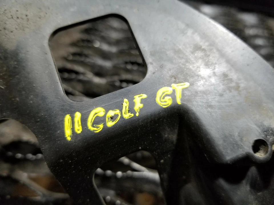 09 10 11 12 VW GOLF GTI GUIA DE RETENÇÃO DE PARA-CHOQUE INFERIOR TRASEIRO PAR ESQUERDO E DIREITO FABRICANTE DE EQUIPAMENTO ORIGINAL - Imagem 3 de 4