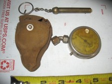 MOSIĘŻNE WSKAŹNIKI CIŚNIENIA W OPONACH {2} Z ETUI TRANSPORTOWYM