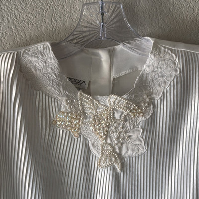 Nicola Petites 4P White Satin Blouse Beaded Pleated Butterfly Collared