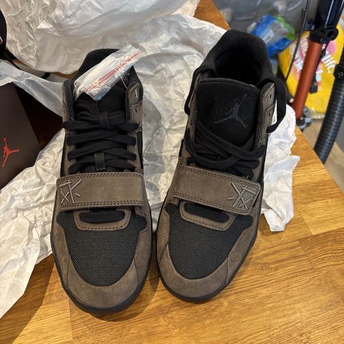 Travis Scott Jumpman Jack Jordan UK9 Dark Mocha New - Picture 5 of 9