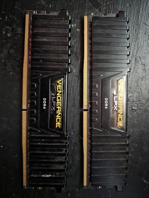Corsair Vengeance LPX 16GB (2x8GB) RAM DDR4 2400MHz GAMING DESKTOP