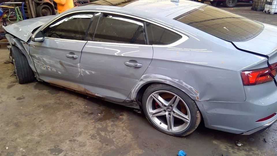 (LOCAL PICKUP ONLY) Roof Glass Sportback Fits 18 AUDI A5 6487080 Foto 4 de 4