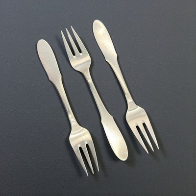 GEORG JENSEN MITRA 3 Stainless Steel 6.5'' FISH / DESSERT 3 Tine FORK Denmark Lot