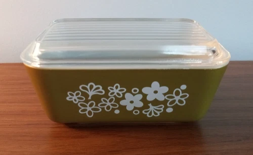 Vintage PYREX 502 Spring Blossom/Crazy Daisy Refrigerator Dish - 1 1/2 pt w/ Lid