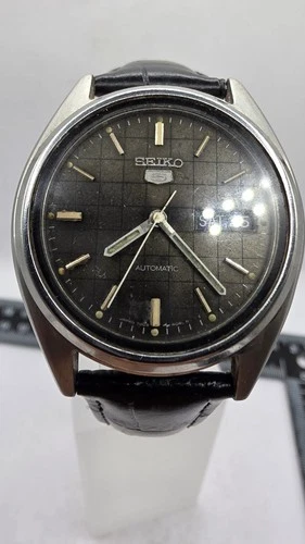 Refurb Vintage Seiko 7009 3041 Auto With New Crystal/ New Genuine Leather Strap.
