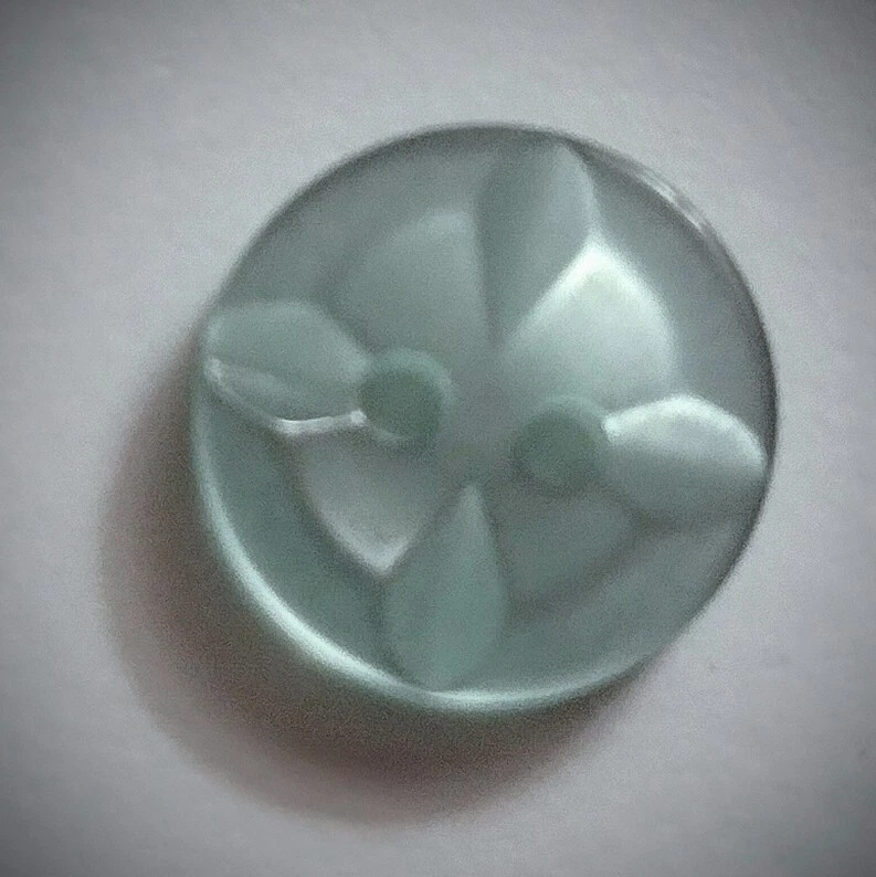 1/2" Dusty Green Star Design Craft/Clothing Buttons - Image 3 of 4