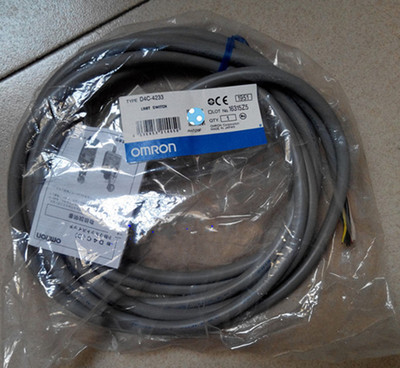1PC Omron D4C-4232 D4C4232 Limit Switch New