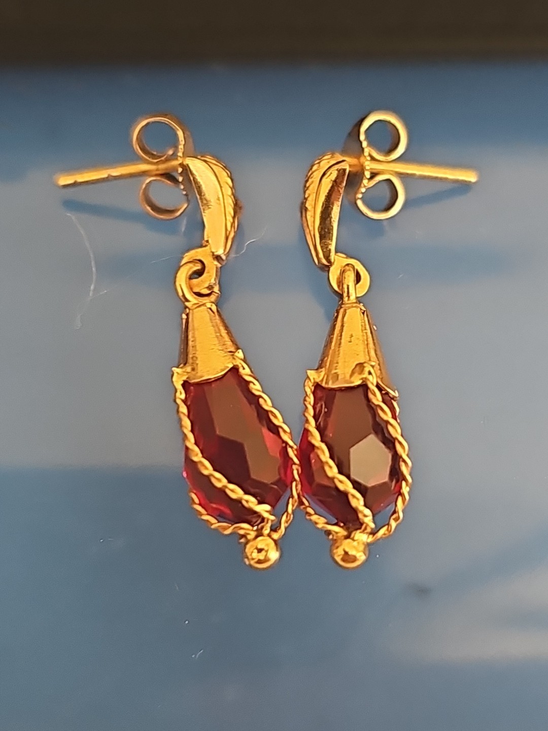 VTG 14k.Solid Yellow Gold Red Ruby Stone Caged Da… - image 3