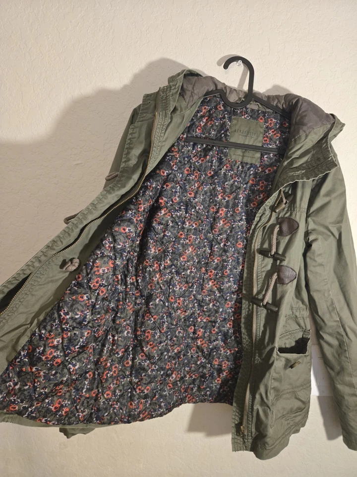 Abrigo Chaqueta Parka con Capucha AERO Aeropostale Toggle Mujer Adulto Talla XS Foto 2 de 4