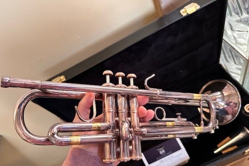 Vincent Bach Silver Step Up Instrument Trumpet TR200S Case Mute Oil Slide grease - Picture 18 of 18