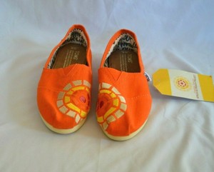 orange toms womens