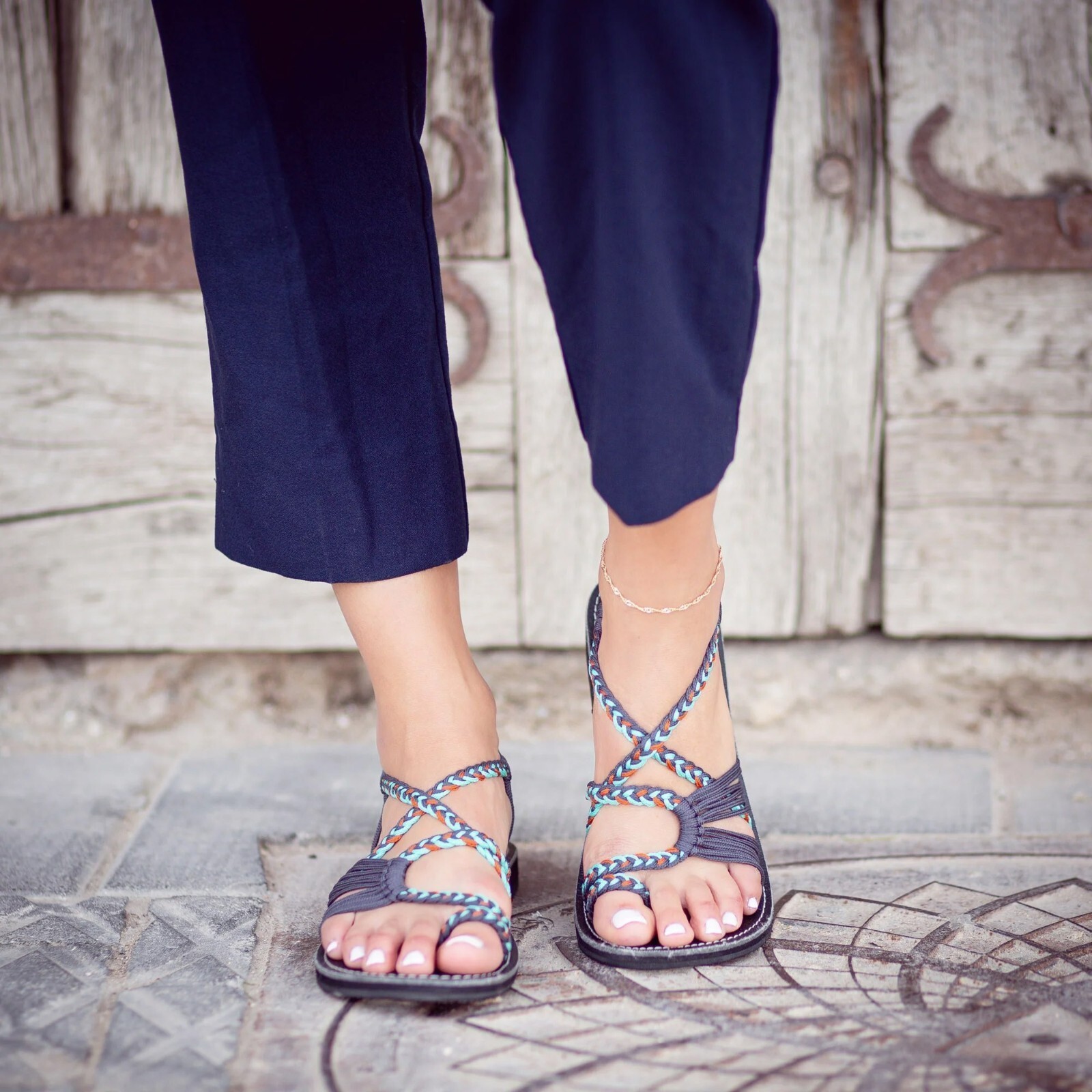 APL Sandali donna Plaka foglia di palma piatti intrecciati nylon vegan gomma taglia 10 nuovi senza etichette