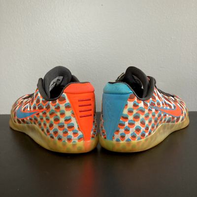 ナイキ コービー XI Low EM 3D Nike Kobe 11 EP 3D Nike Kobe 11 XI Low 3D Grey Crimson Orange Blue Size 9 836183-084