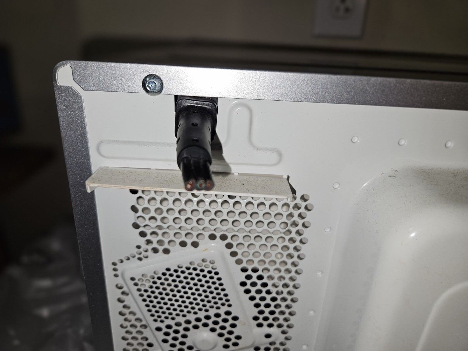 Panasonic NNSD372S 0.8 Cu. Ft. Countertop Microwave Oven Inverter Does