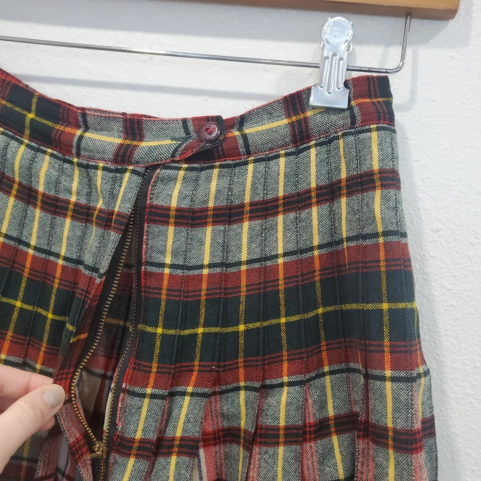 Falda plisada a cuadros de lana vintage de longitud media talla 26 pequeña verde roja hecha a mano Foto 4 de 4