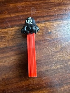 Pez Vintage Angry Octopus Black Head Red Stem