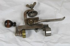 altes mechanische Gerät mit unbekanntem Sinn und Zweck - Schrotpatronen Lader ?