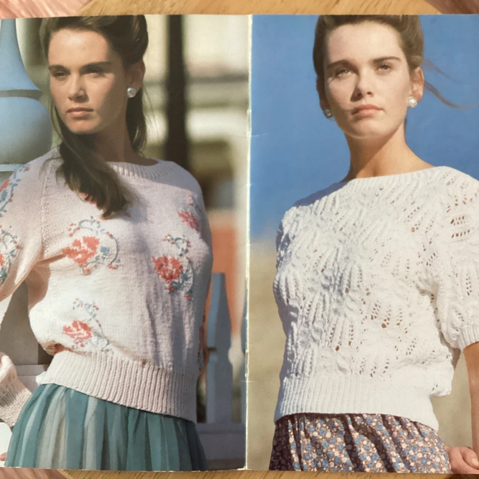 PATONS Book 620 Super Soft D. K. Sweaters Knitting Book - 5 Patterns - Image 3 of 4